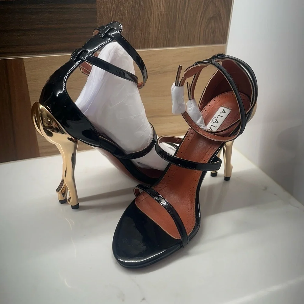 NWT ALAÏA Cabaret Sandal - Picture 13 of 14